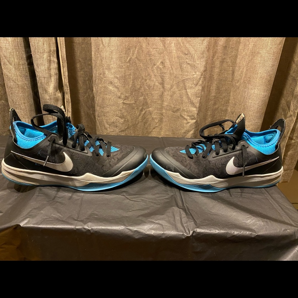 Nike Crusader Basketball Sneakers